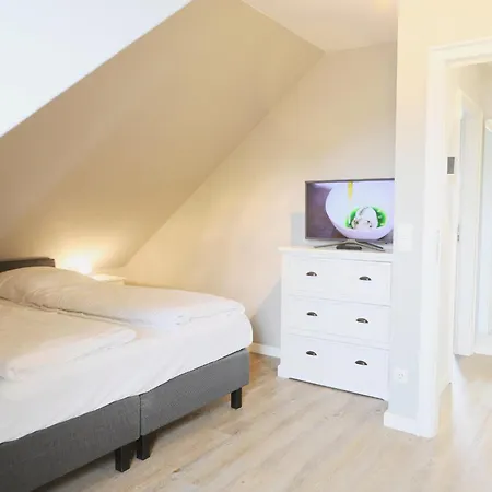 Andreas-nielsen-str. 12, W3 * Westerland