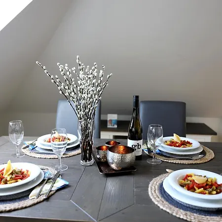 Apartment Andreas-nielsen-str. 12, W3 *